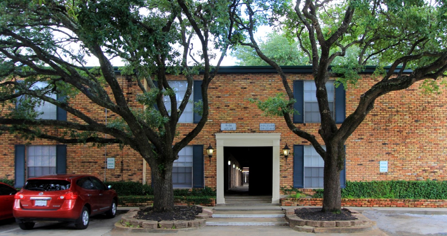 Plantation - Houston, TX - Photo 1 of 16
