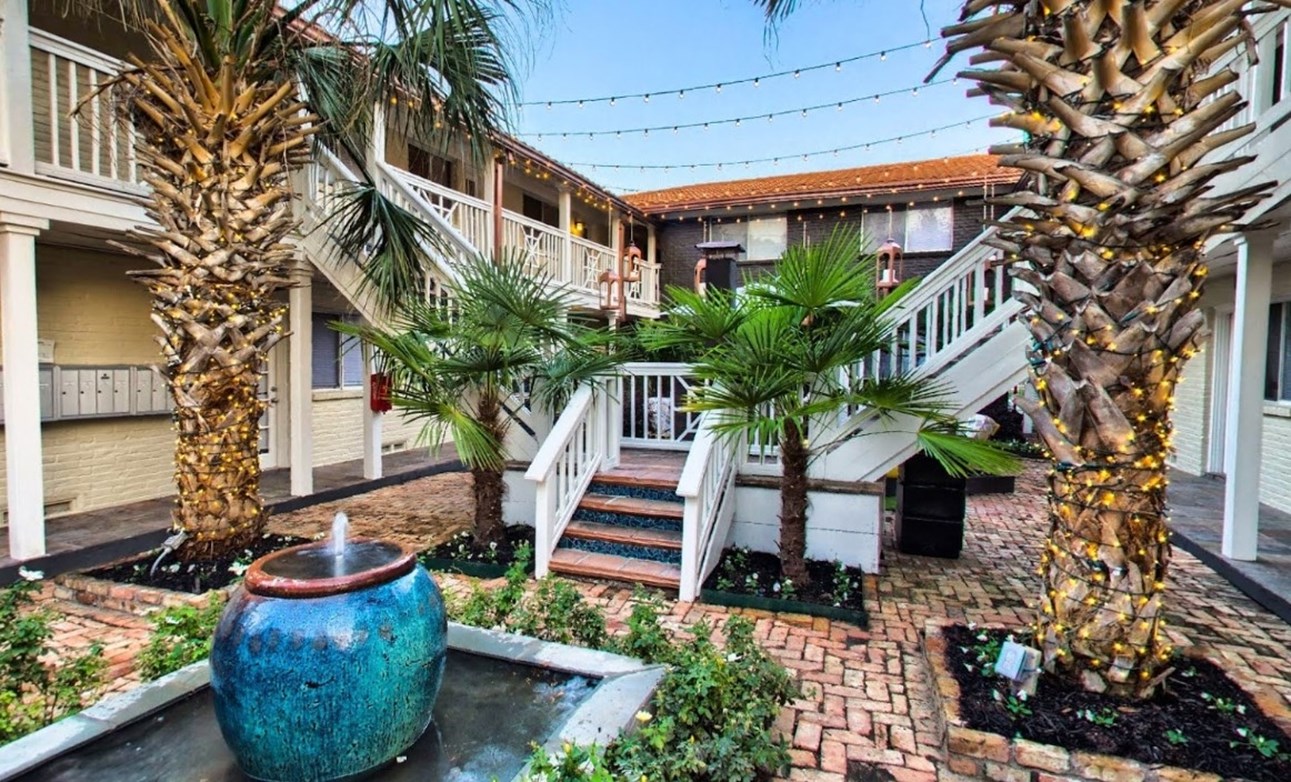Greenhouse Villa - Dallas, TX - Photo 1 of 25
