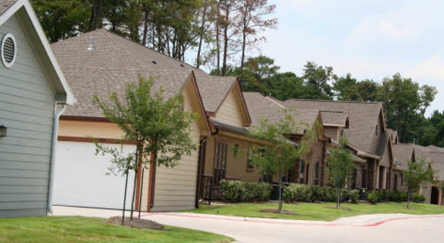 Magnolia Estates - Houston, TX - Photo 1 of 10