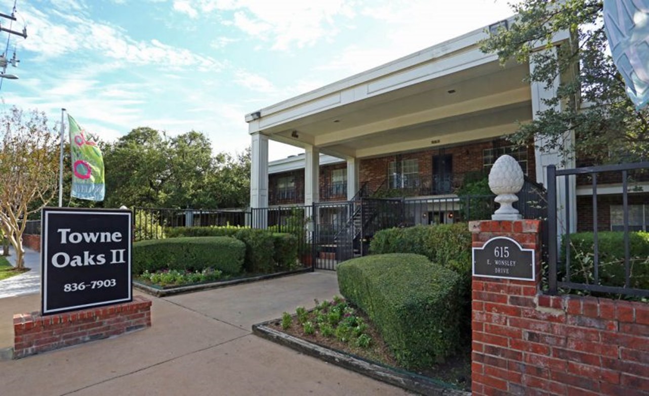 Towne Oaks II - Austin, TX - Photo 1 of 8