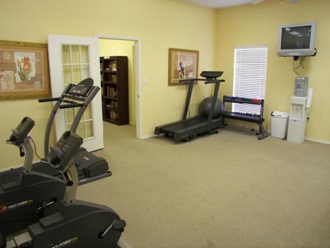 Lake Haven Apartment Homes - Fitness - Photo 6 of 9