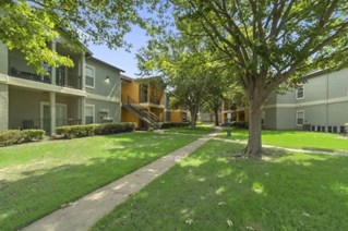 Emerson at Ford Park Apartments Allen Texas