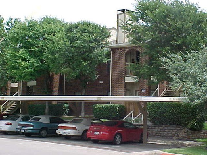 Hulen Heights Apartments