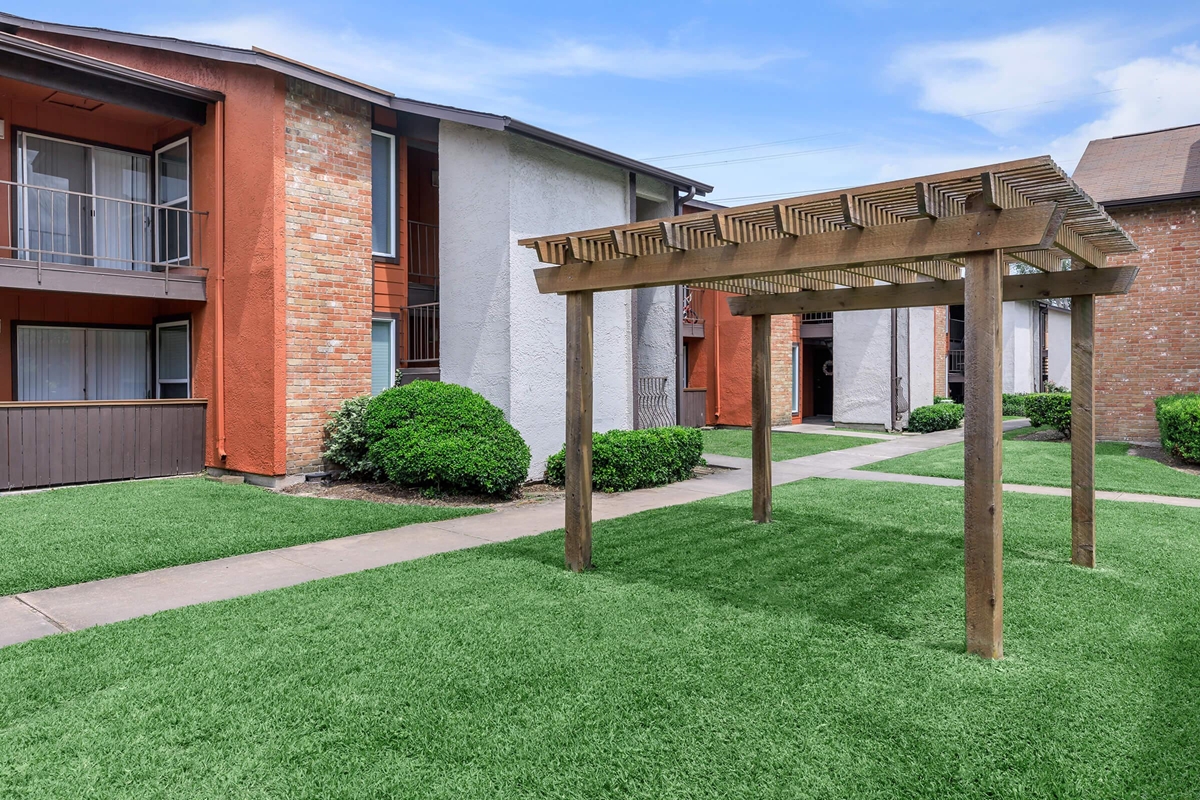 Residence at Deerpark - Exterior - Photo 2 of 28
