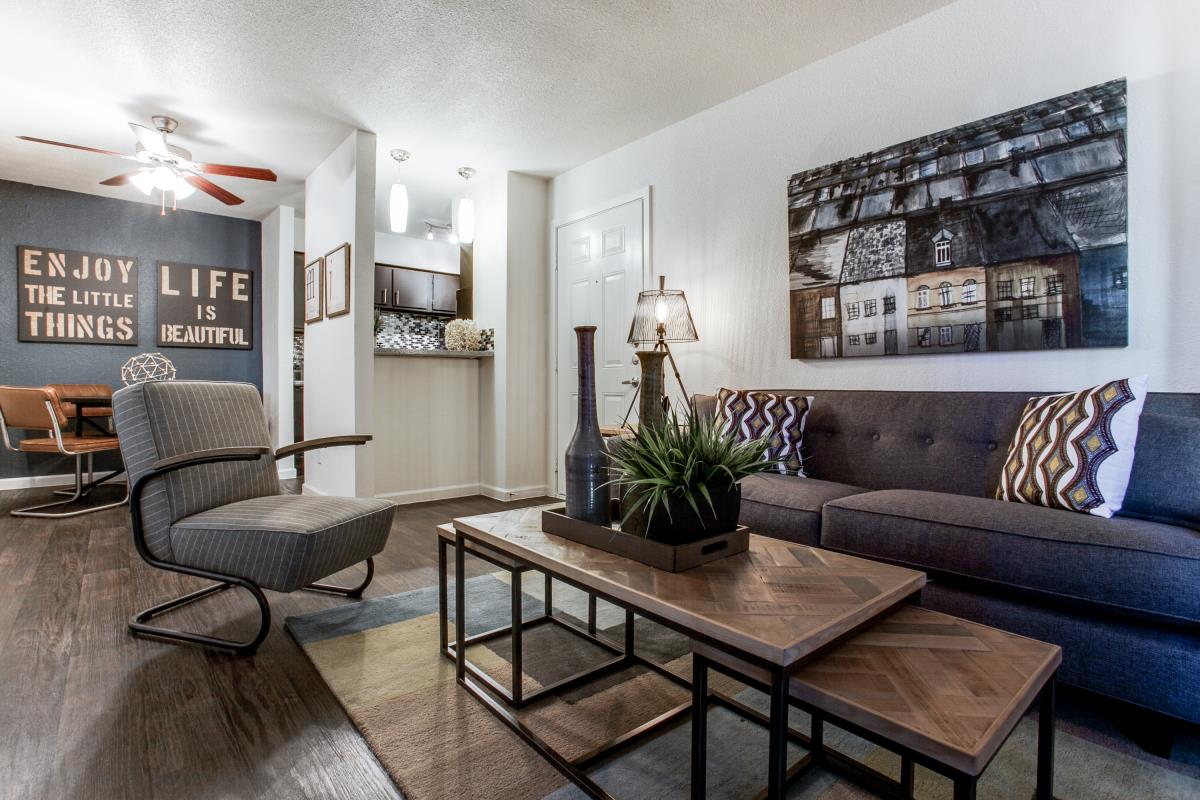 Forty200 - Living - Photo 3 of 8