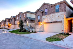 Townes on Tenth Apartments Pflugerville Texas