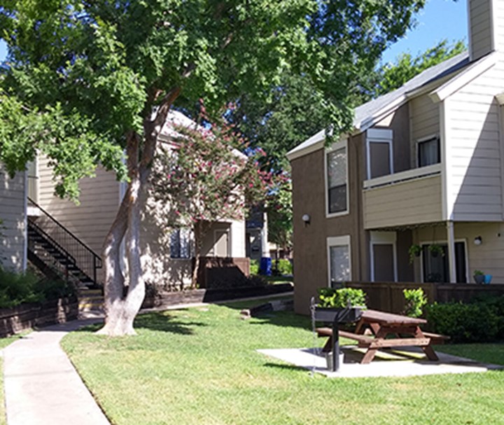 Villas of La Costa Austin 1000+ for 1 & 2 Bed Apts