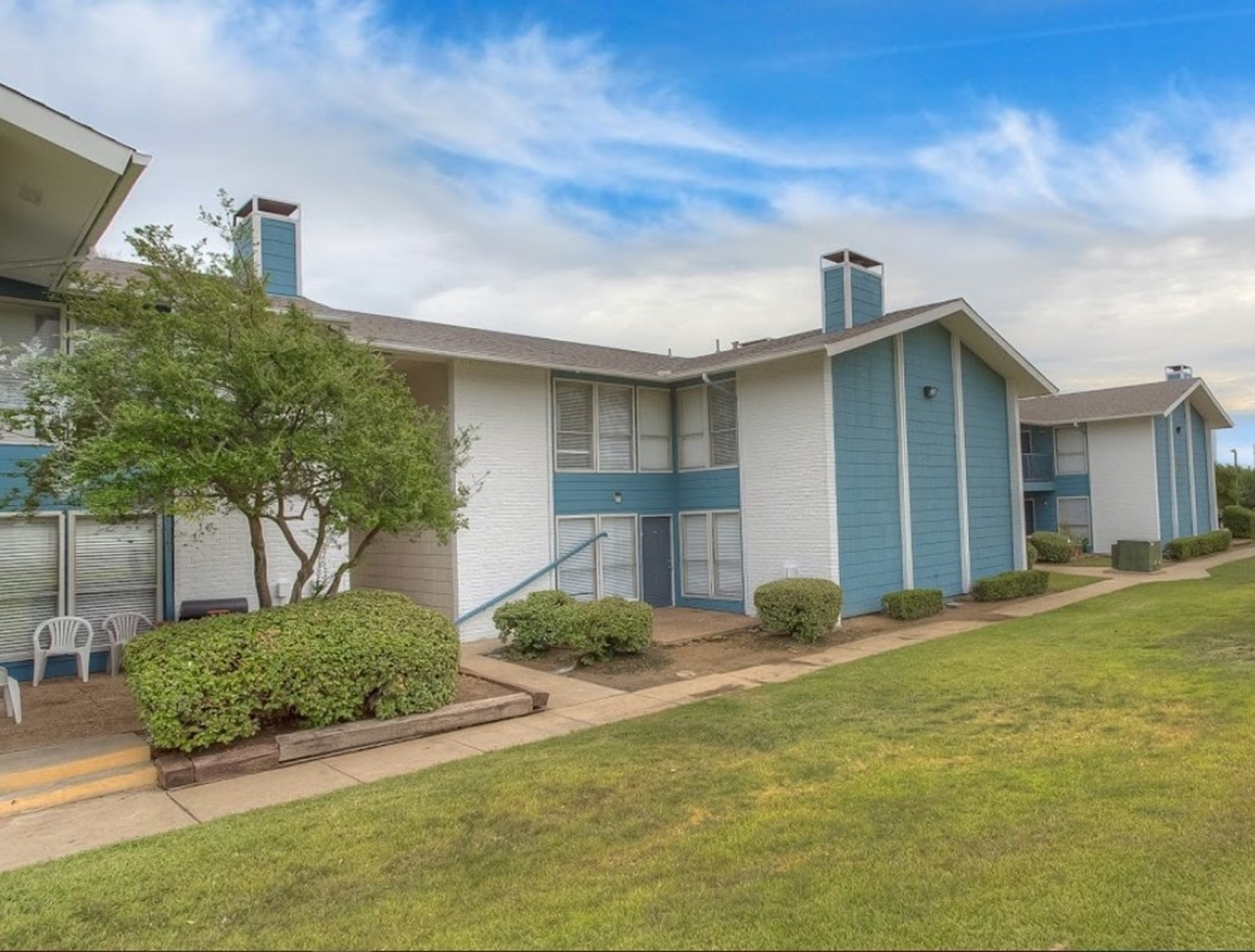Sherry - Arlington, TX - Photo 1 of 22
