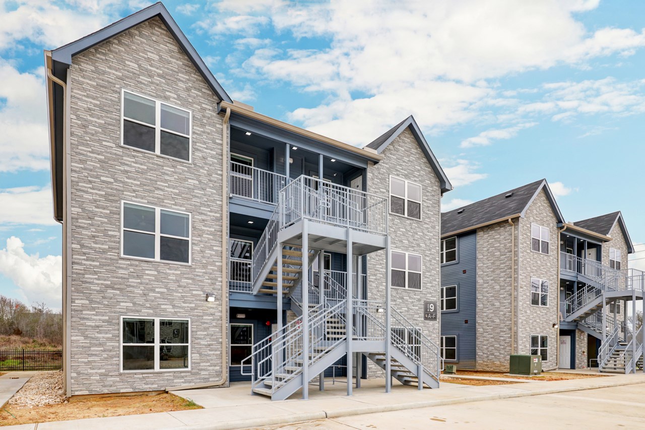 Grand Monarch - Montgomery, TX - Photo 1 of 27