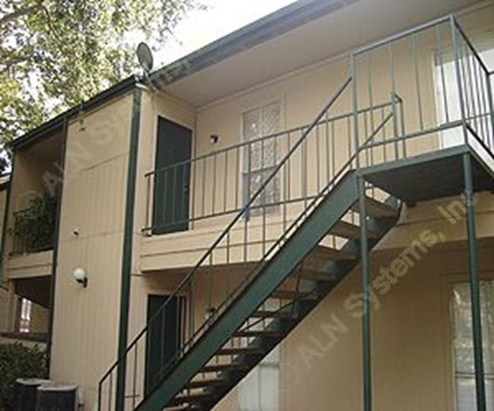 El Paraiso Apartments