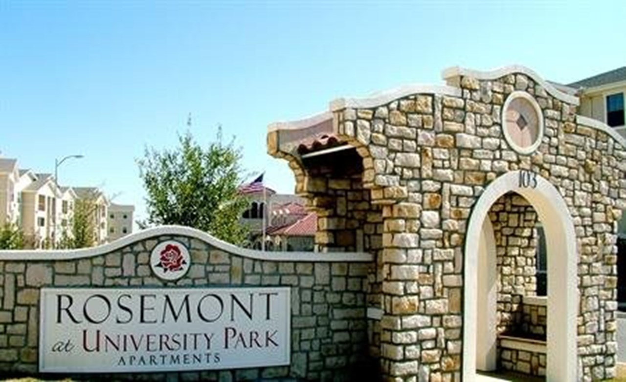 Rosemont at University Park - San Antonio, TX - Photo 1 of 4