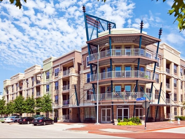 Allegro Addison Circle II Apartments