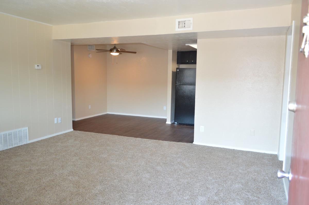 Villa Creek - Living Room - Photo 3 of 5