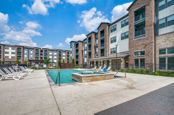 Palladium Oak Grove
