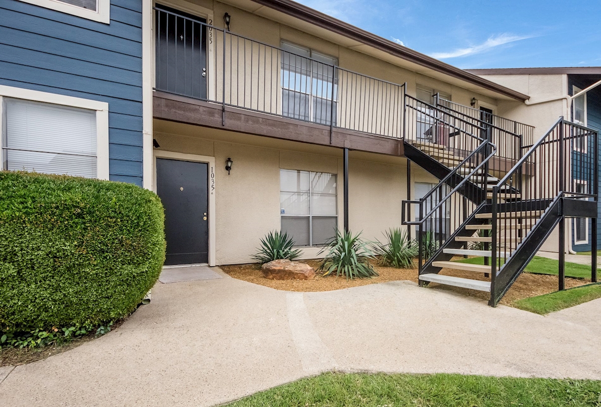 Windridge on the Parkway - Exterior - Photo 2 of 34