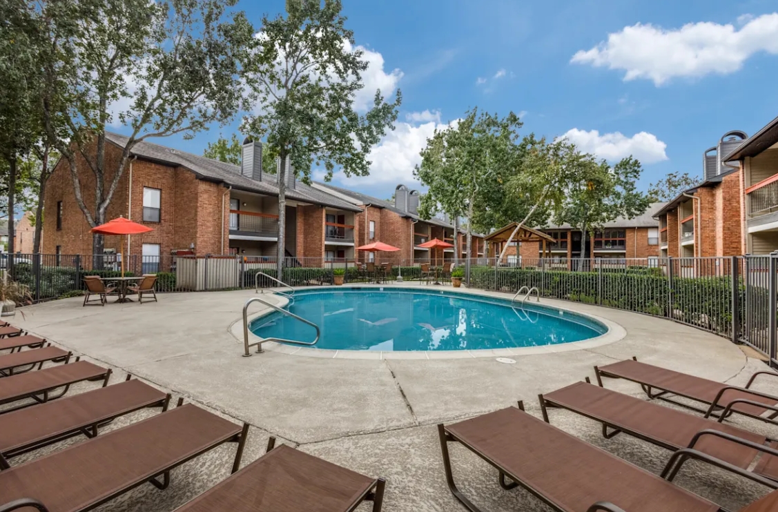 Veridian at Clear Lake - Pool - Photo 7 of 24