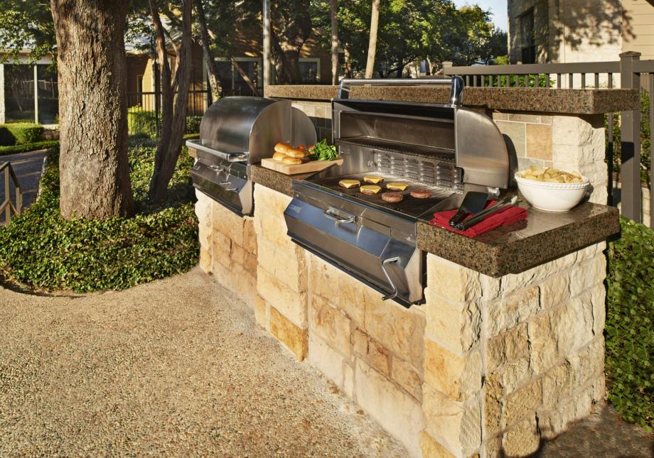 Camden Stoneleigh - BBQ - Photo 4 of 7