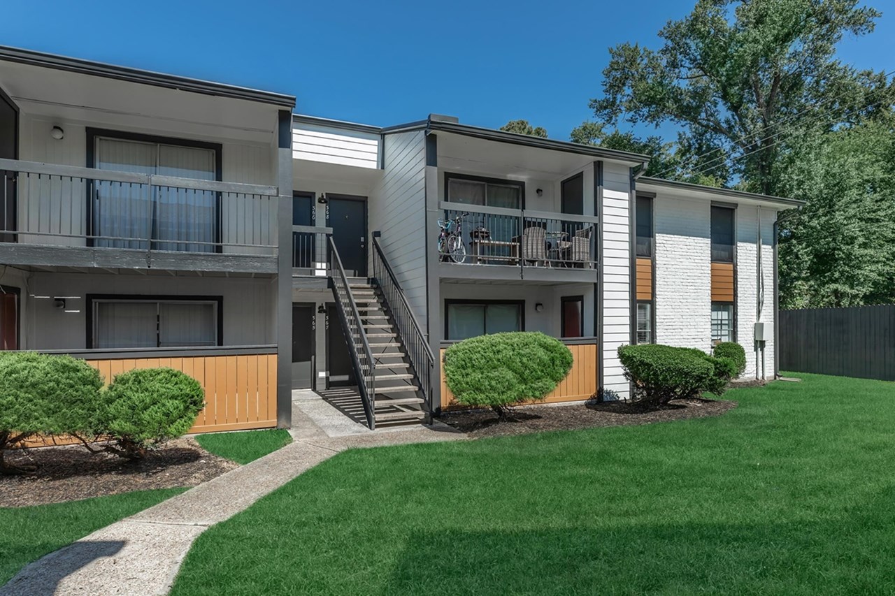 Cali Crossing - Exterior - Photo 4 of 25
