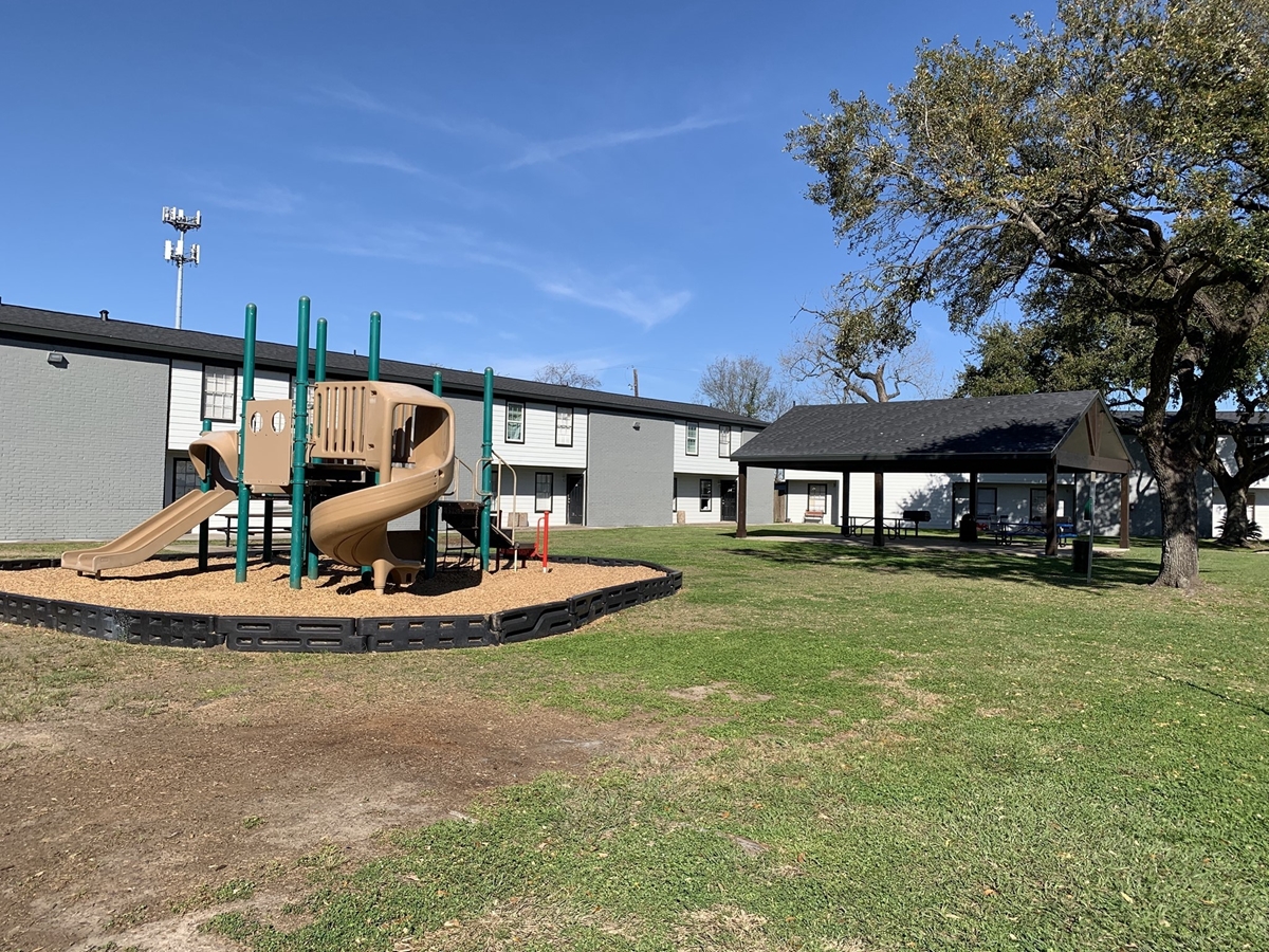 Garner Park - Playground - Photo 2 of 5
