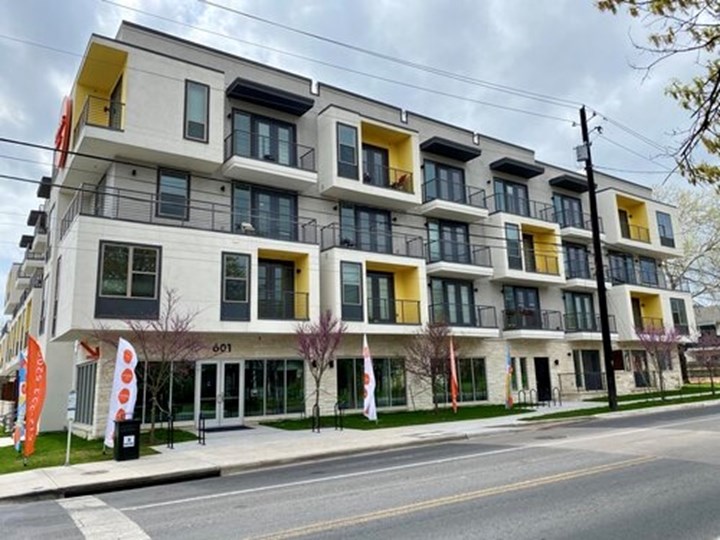 St Johns West Austin 1295+ for 1 & 2 Bed Apts