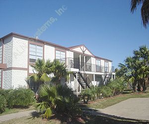 Pelican Landing Apartment