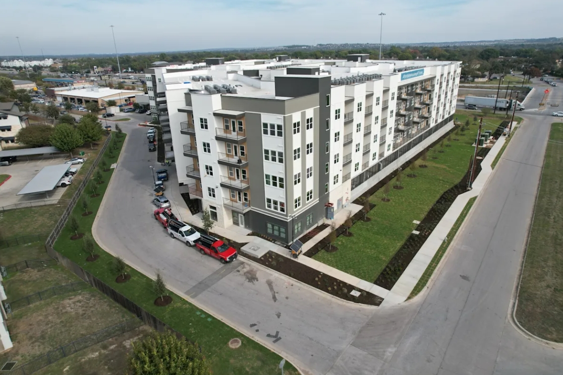 Park South - Exterior - Photo 5 of 12