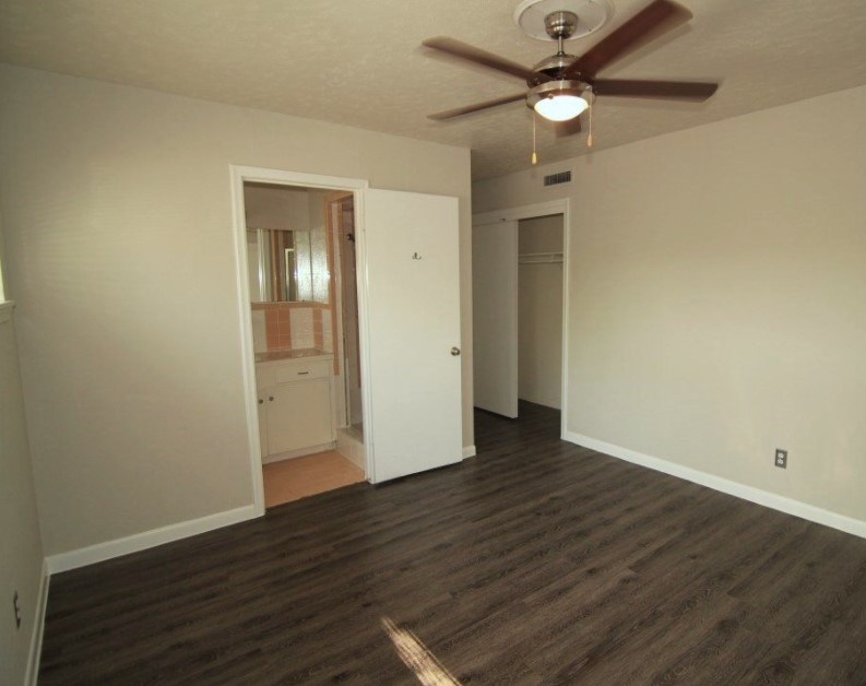 Enfield Court - Bedroom - Photo 8 of 8