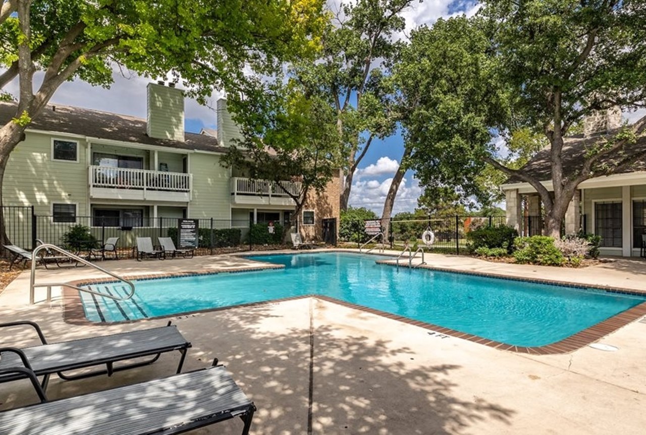 Austin Pointe - San Antonio, TX - Photo 1 of 14