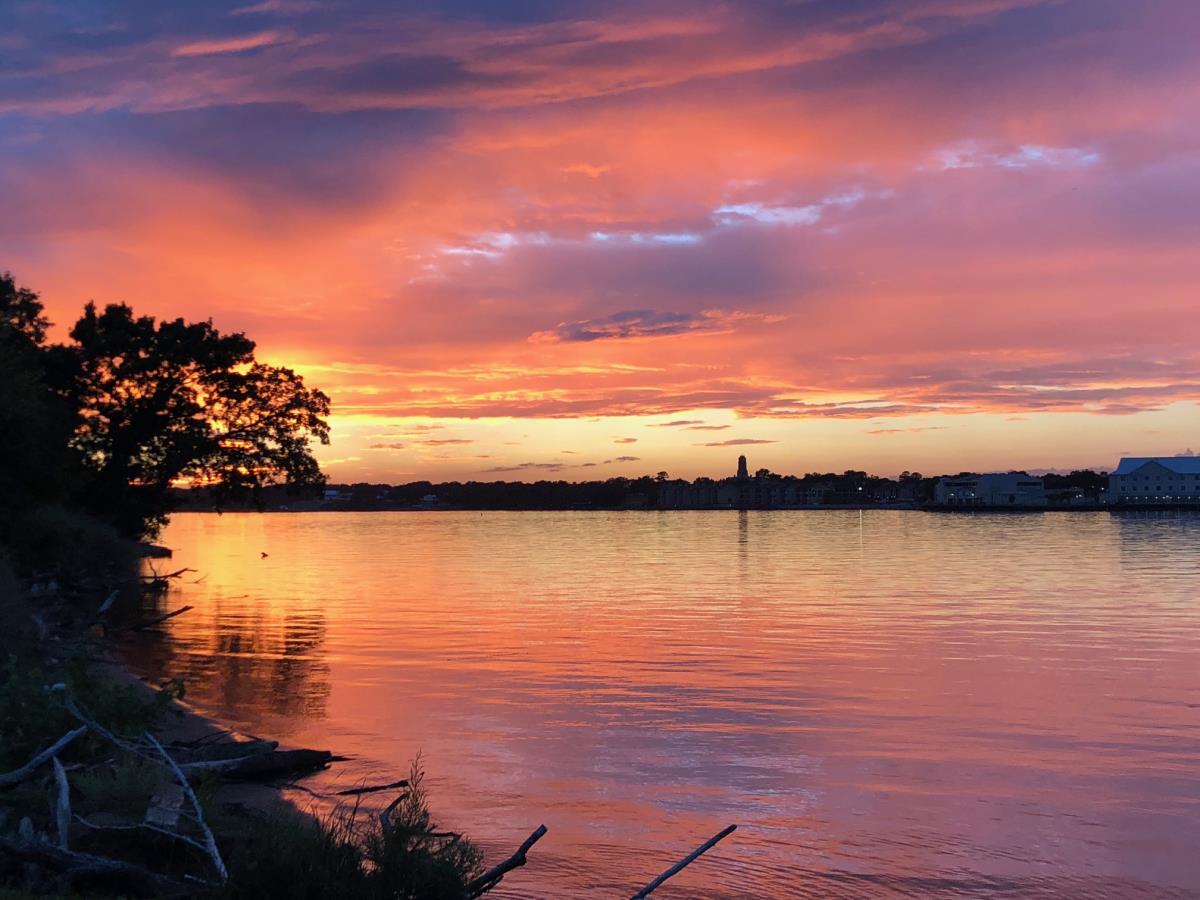 Lakehouse - Sunset - Photo 3 of 6
