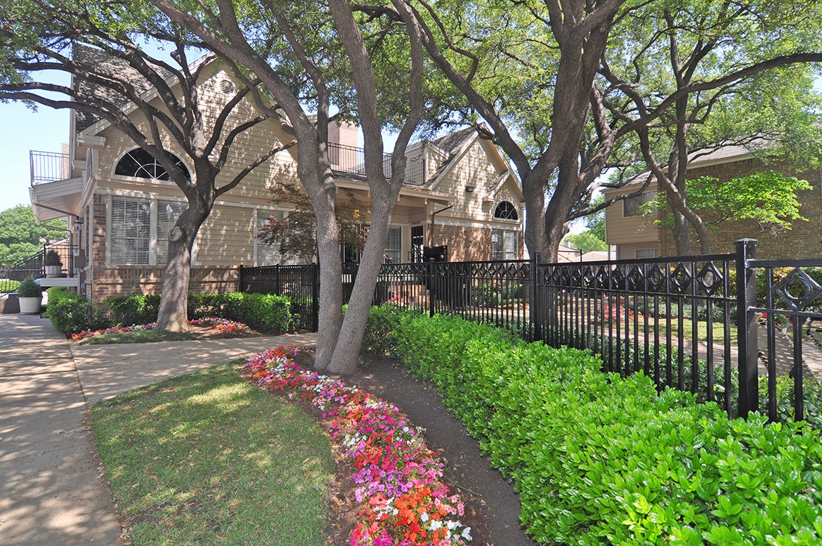 Davenport I & II Apartment