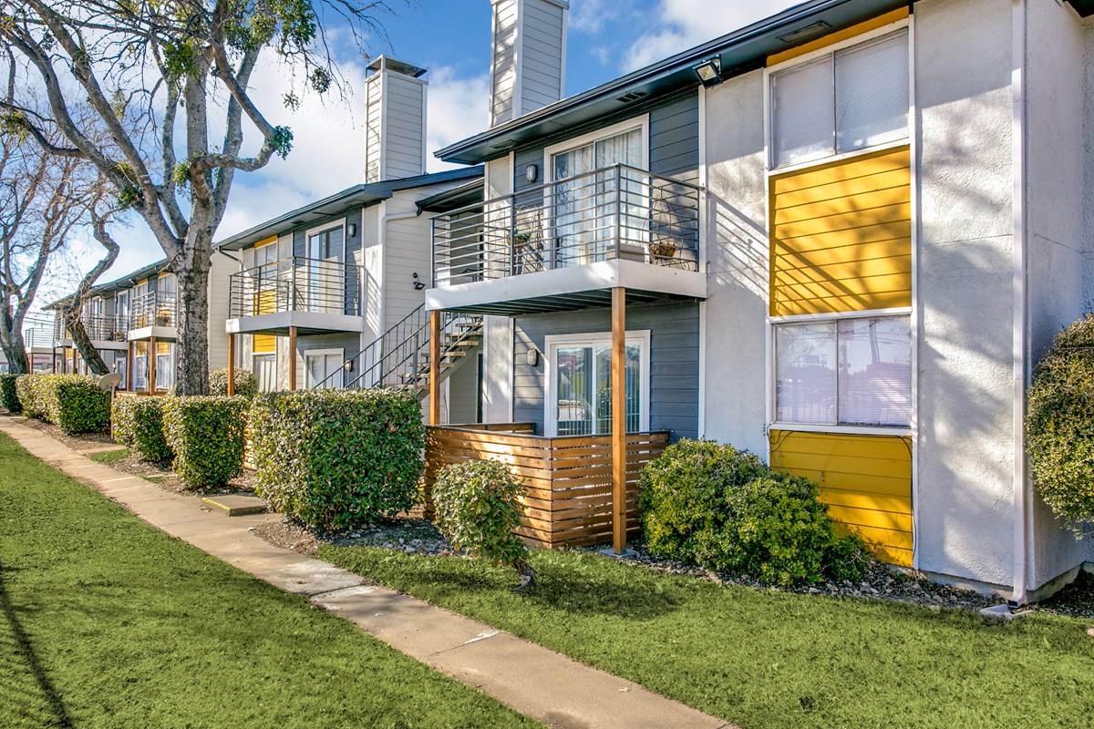 Hive Apartments Dallas View Floorplans Photos More