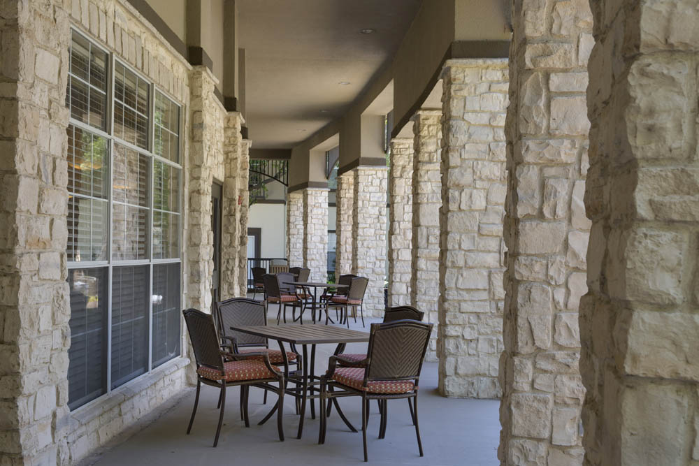 Reserve at North Dallas - Lounge - Photo 4 of 33