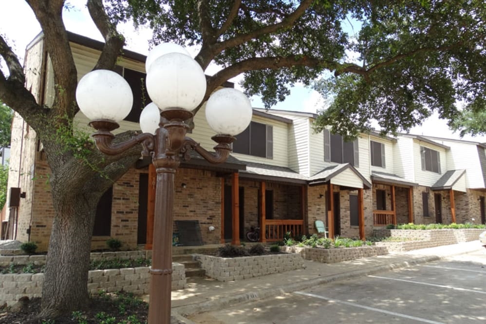 Round Rock Townhomes - Exterior - Photo 2 of 12