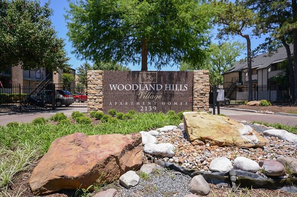 Woodland Hills Village Apartments