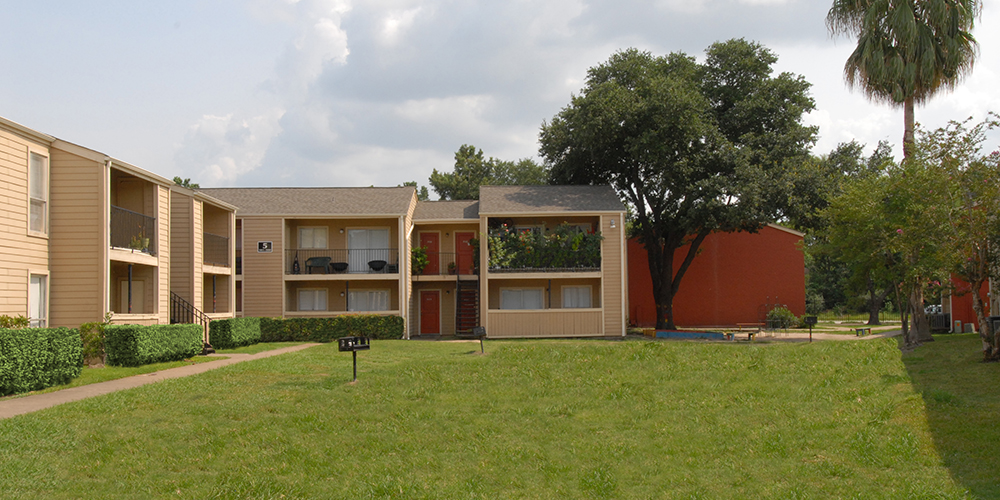 Sausalito Houston 870+ for 1, 2 & 3 Bed Apts