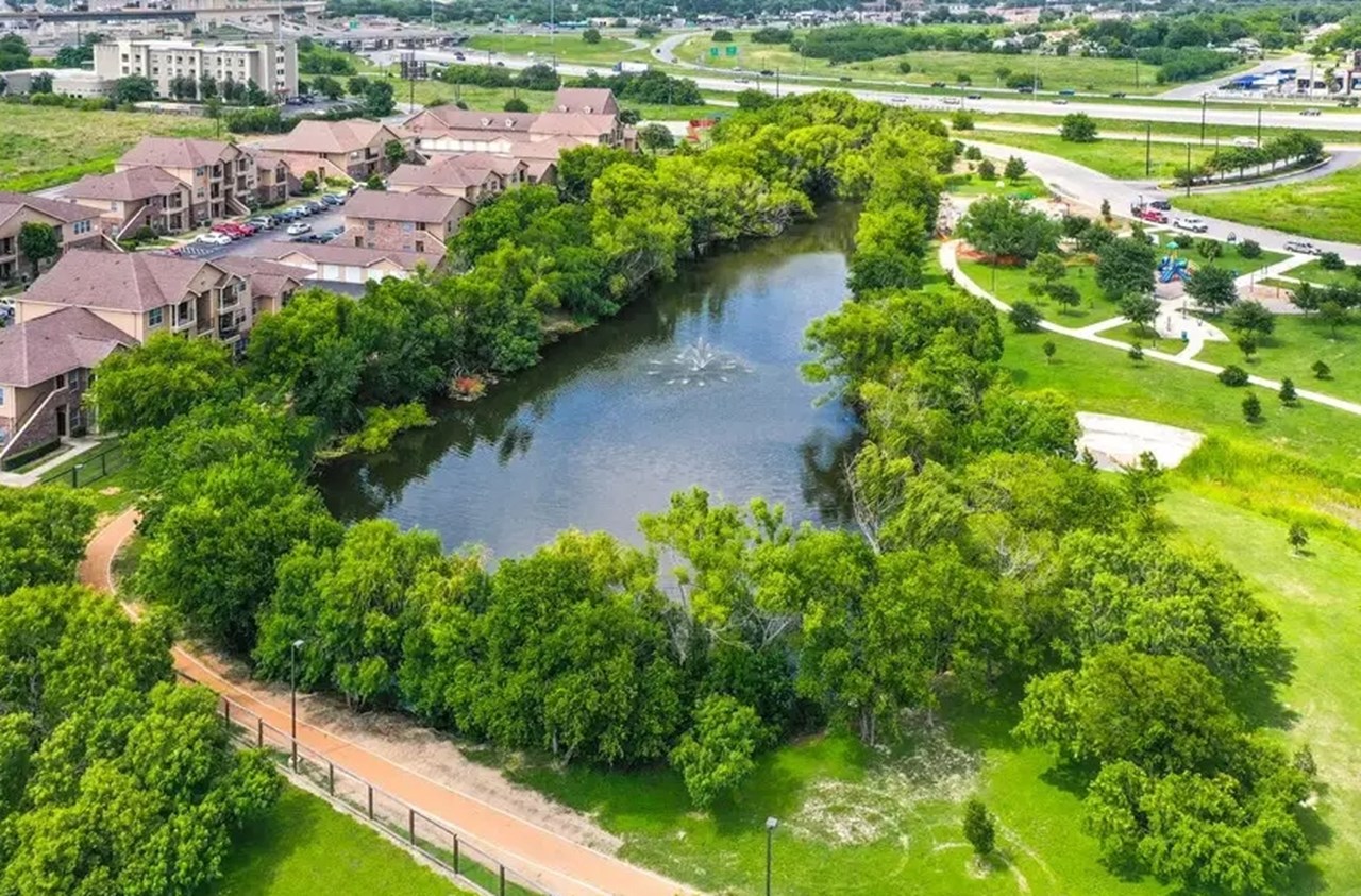 Stablewood Farm - San Antonio, TX - Photo 1 of 2