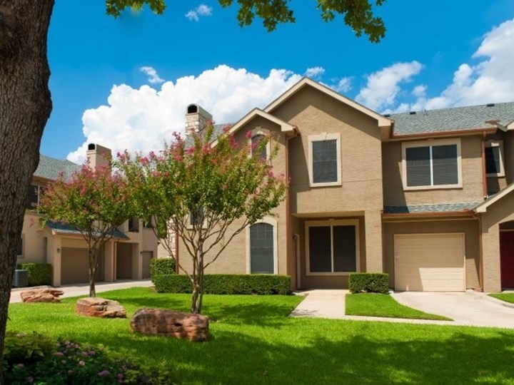 Kensington by the Vineyard Euless 1243+ for 1, 2, 3 & 4 Beds