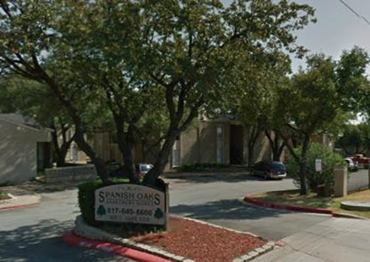 Spanish Oaks Arlington 1000+ for 1 & 2 Bed Apts