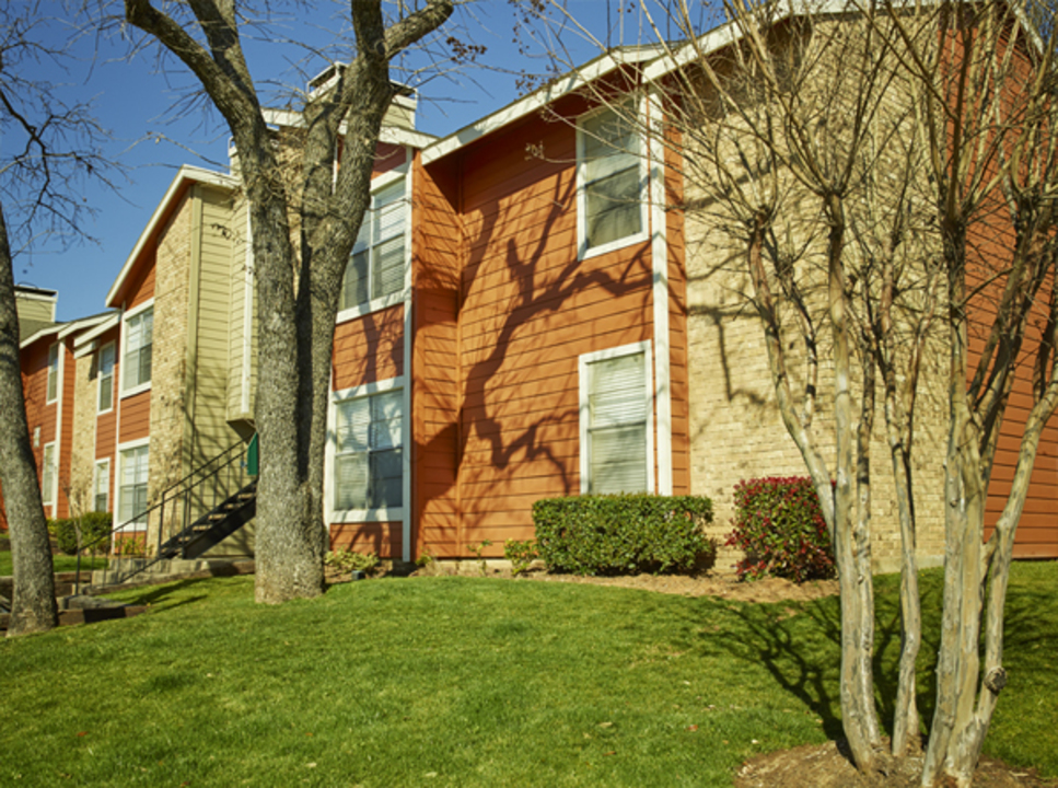 Bedford Oaks Apartment