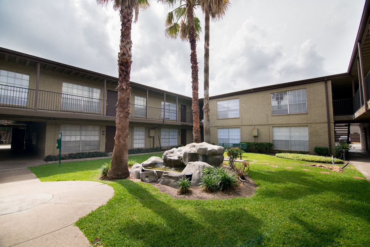 Ashford Westchase - Houston, TX - Photo 1 of 18