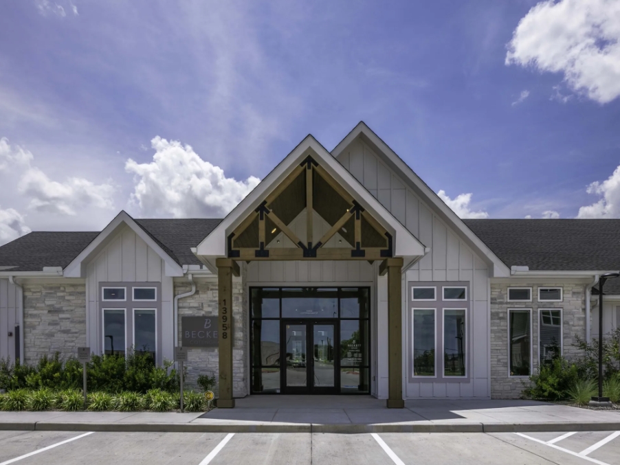 Beckett West Fork - Exterior - Photo 2 of 15