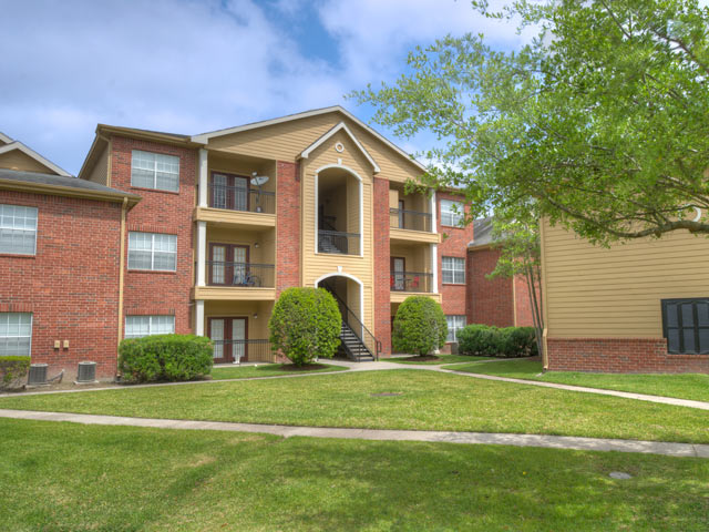 Advenir at the Medical Center Apartment