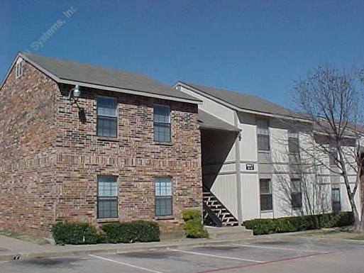 Haltom Oaks Apartments