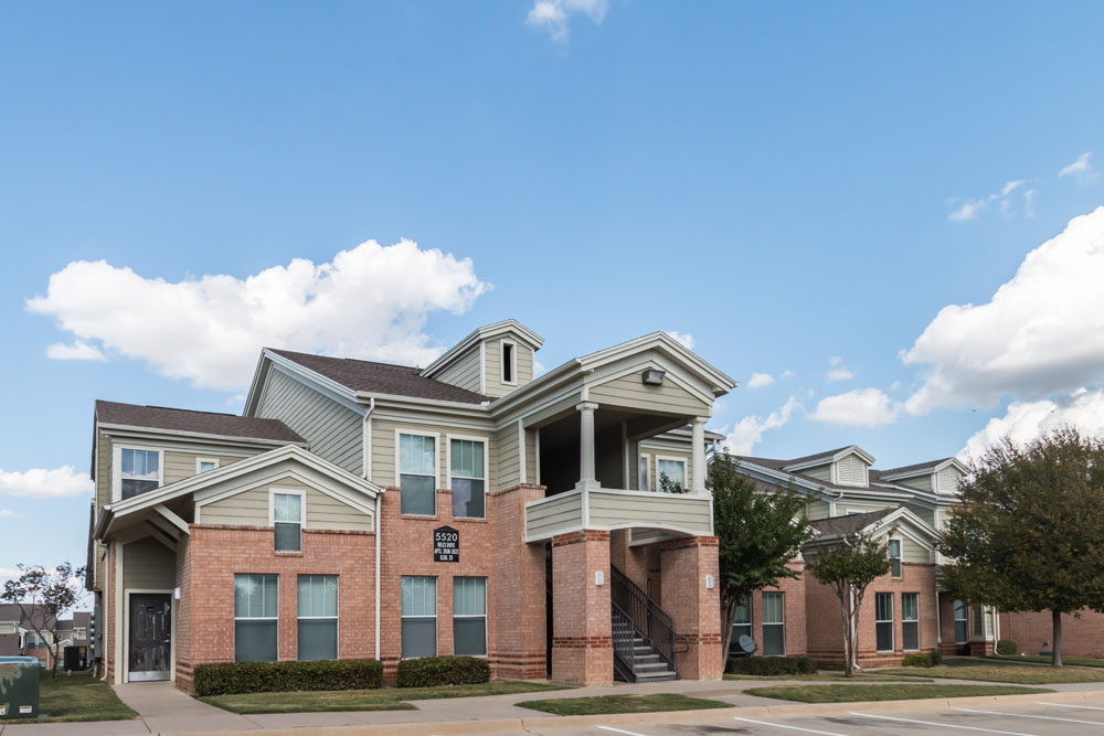 Overton Park Townhomes Apartment