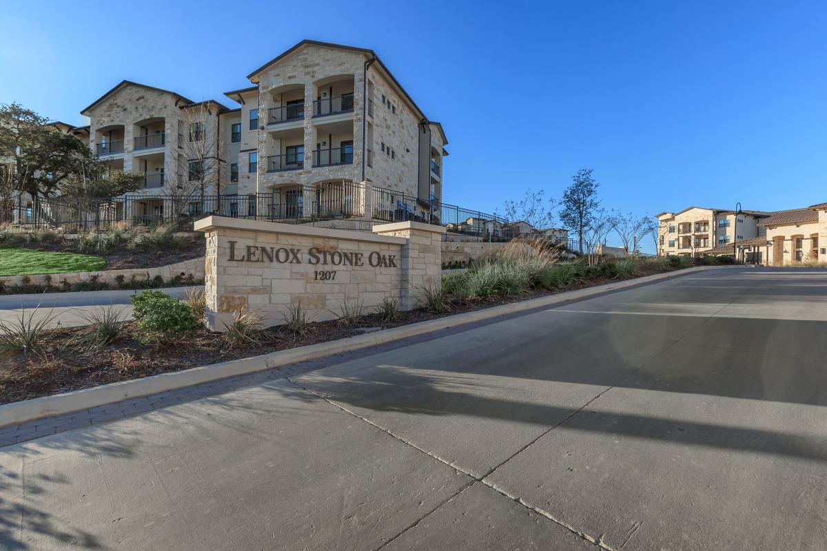 Lenox Stone Oak Apartment