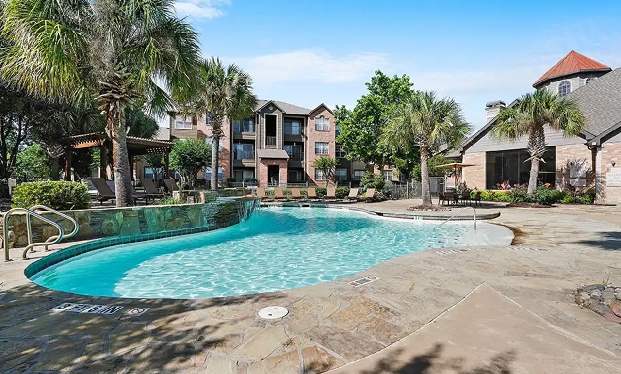 River Pointe - Conroe, TX - Photo 1 of 14