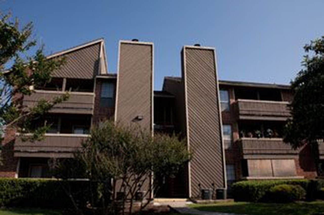 Lexington - San Antonio, TX - Photo 1 of 12