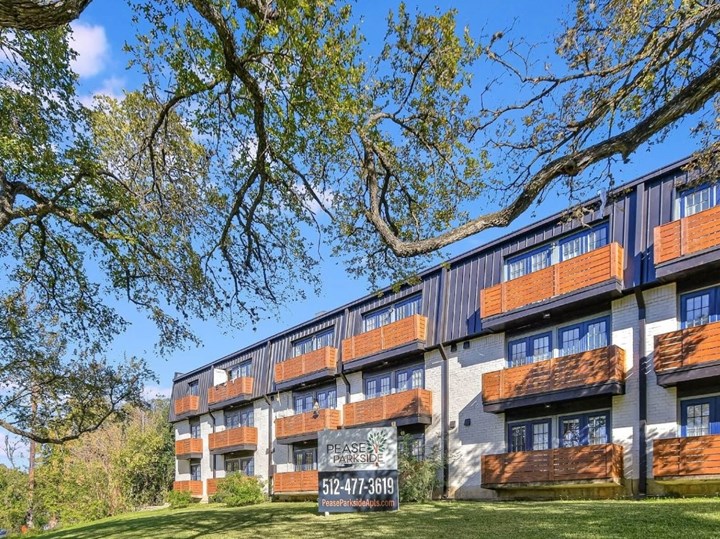 Pease Parkside Austin 1099+ for 1 & 2 Bed Apts