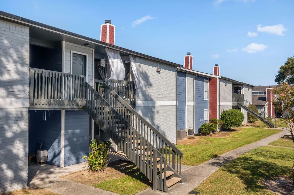 Serena - Houston, TX - Photo 1 of 12