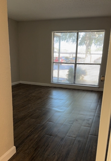 Spanish Brook - Bedroom - Photo 8 of 10